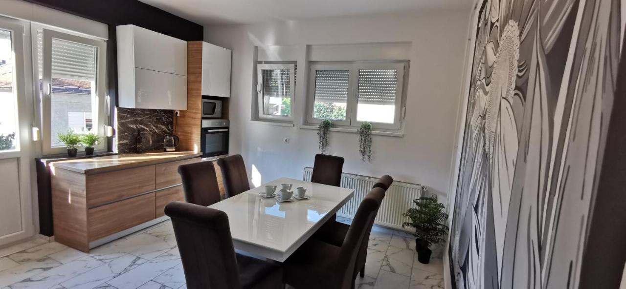Apartman Wolf Βαράζντιν Εξωτερικό φωτογραφία